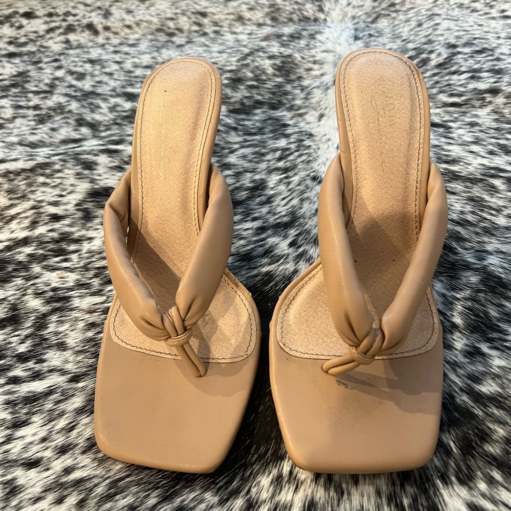tan heel sandals